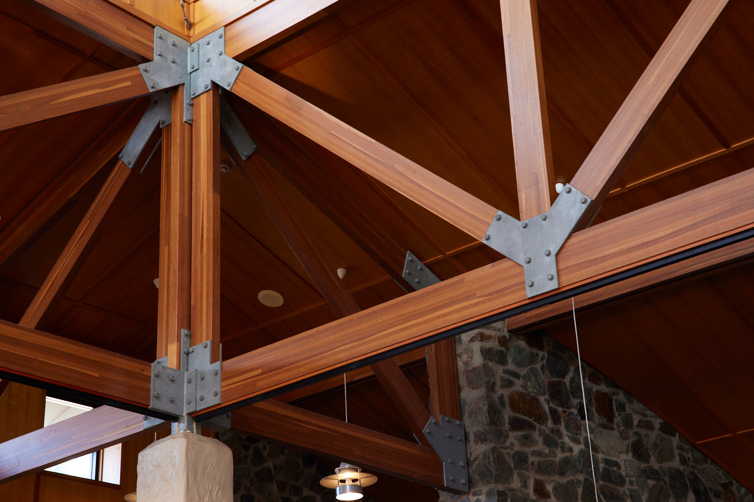Cathedral ceilings in Lurleen's