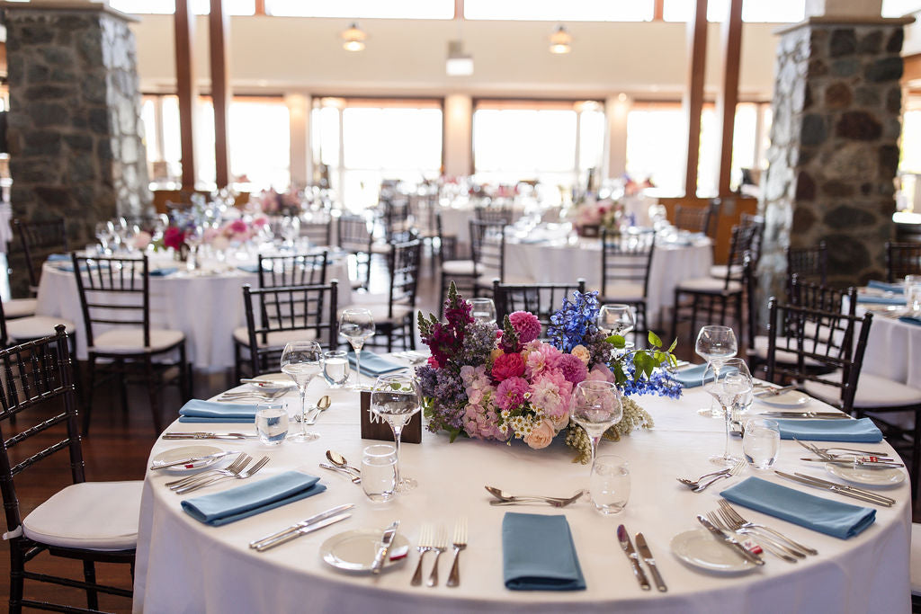 Lurleens round dining tabes